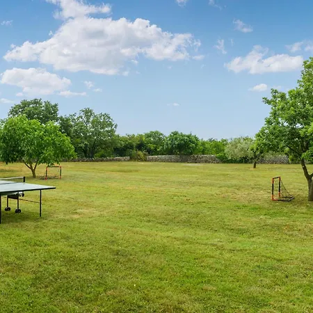 Amazing In Cokuni With Wifi Holiday home *